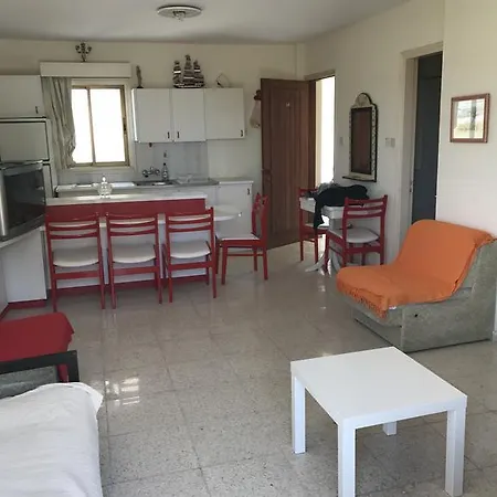 Apartment By The Beach *