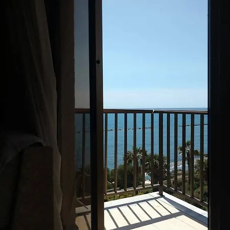 By The Beach Apartment Zygi